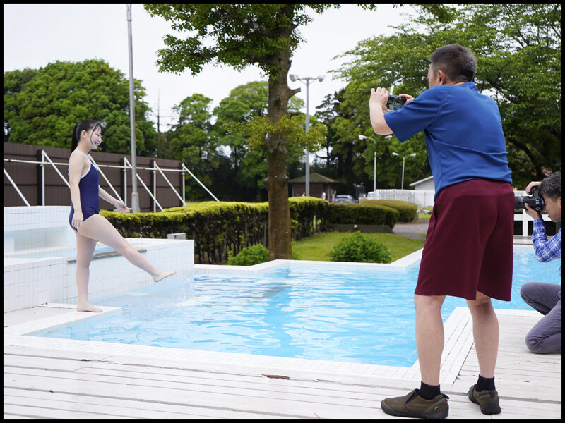 「オトナを舐めてるクソ生意気な塩対応アイドル女子校生はわからせ野外輪●レ×プでカメコおじさん達の肉便器に堕ちました 南日菜乃」のサンプル画像2枚目