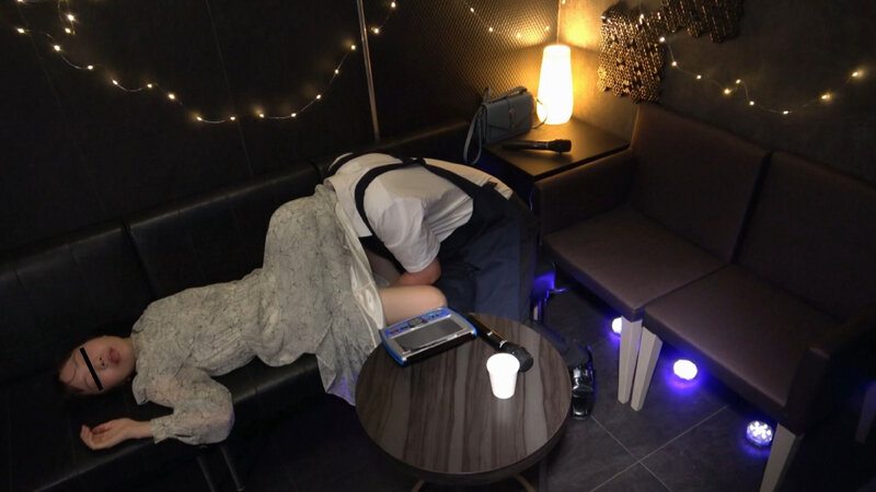 「ガンギマったヒトカラ人妻を白昼オナホ扱い無許可中出し 5名 04」のサンプル画像11枚目