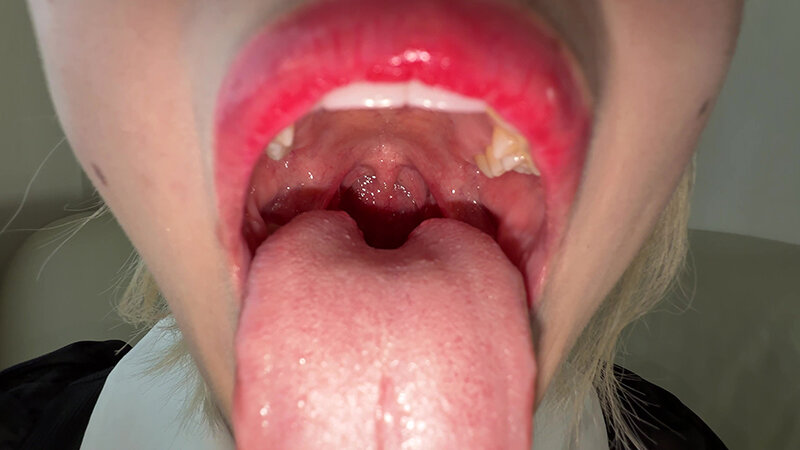 「【個人撮影】安堂はるの 童貞卒業!?初喉チンコ触り」のサンプル画像4枚目