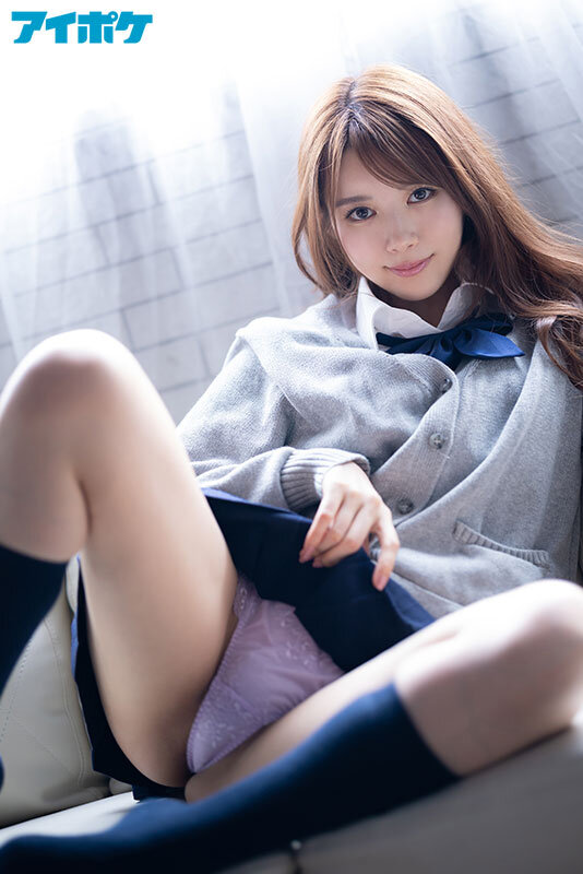 「先生…今日、泊まっていい？ 実習期間中、ホテル暮らしのボクは生徒に迫られ、まさかの相部屋に…彼女は困惑するボクを誘惑し朝が来るまでひたすら痴女り続けた。 相沢みなみ」のサンプル画像1枚目