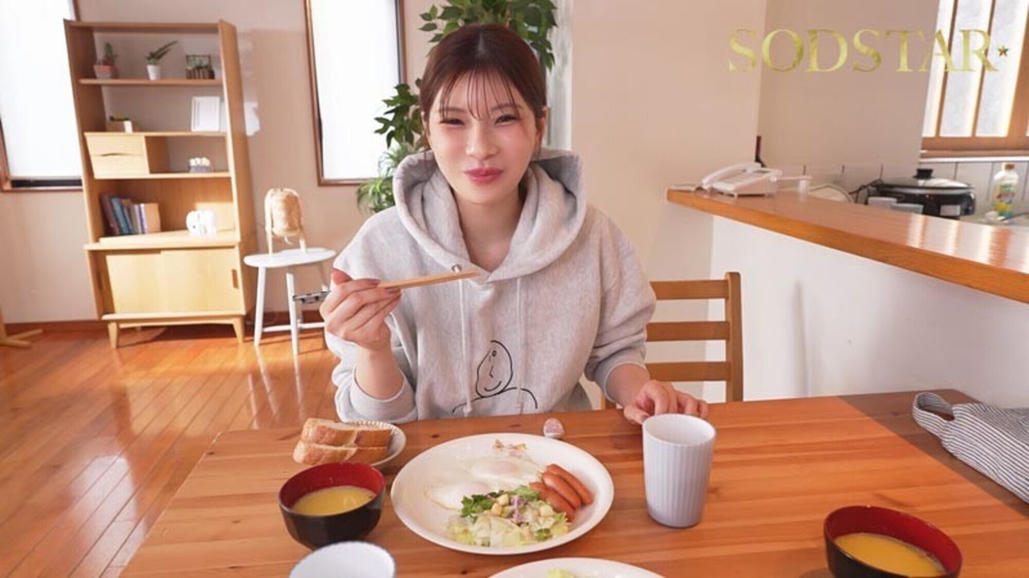 「これが交際歴1年の恋人がするセックス！？リアルにものすごく近い同棲生活！最高にエッチで可愛い神木麗が彼女になってハメまくり！」のサンプル画像2枚目