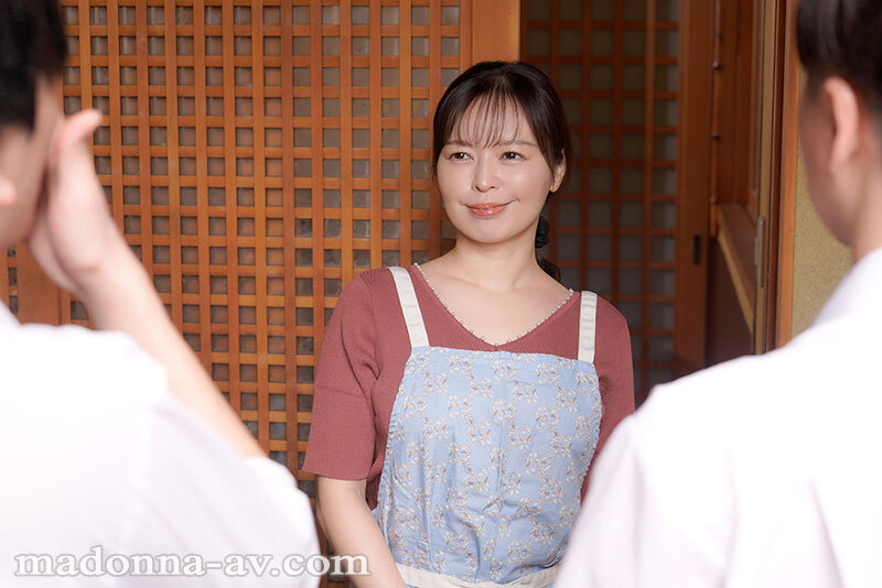 「杉咲穂果 美人妻が禁断の不倫で中出し解禁 巨乳熟女の背徳セックス」のサムネイル