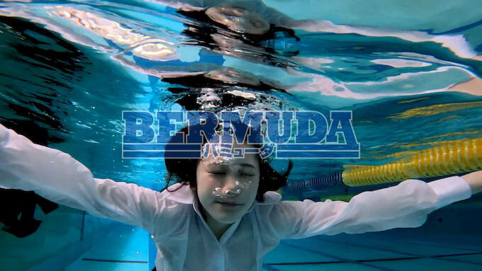 「会社帰りの同僚OLと濡れ透け着衣プールからの濃厚ベロチューレズSEX」のサンプル画像2枚目