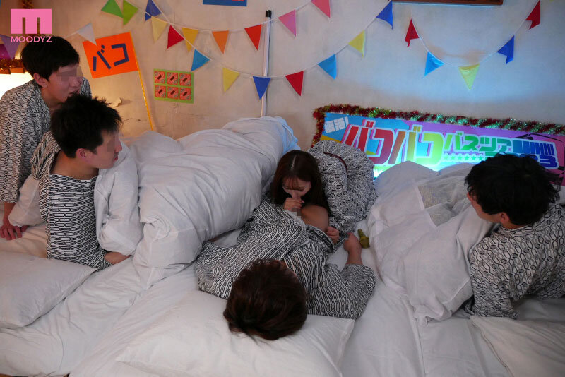 「三上悠亜×MOODYZ 一回限りの限定復活！？ひとりバコバコバスツアー2023 引退直前！最後の大感謝スペシャル！！」のサンプル画像9枚目