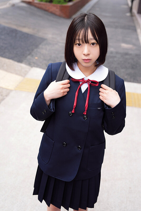 「【美少女】パイパン小柄セーラー服JKに中出し！ミニ系ロリ美少女との制服プレイ4時間」のサムネイル