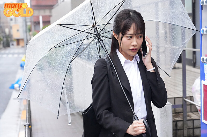 「美乳OL澪奈あすみが健康診断で乳首責めアクメ！恥辱のオーガズム体験」のサムネイル