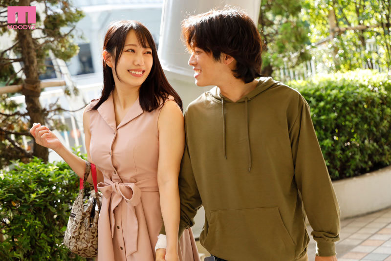 「白衣を脱いだキミも好きだ 夜勤中に時短不倫を愉しむ巨乳人妻ナースと旦那が出張中の2日間 一泊外出許可を出して屋外デート後、日が暮れても中出ししまくった。 弥生みづき」のサンプル画像3枚目