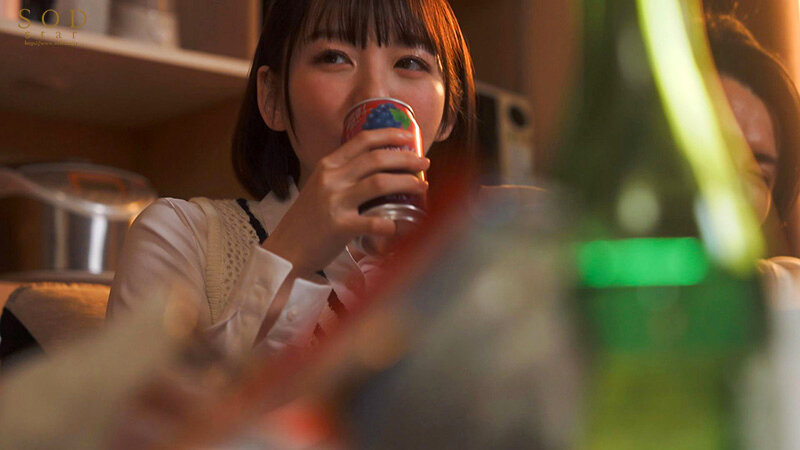 「宅飲みNTR ヤリチン男たちが計画したサークルの宅飲み。酔いつぶされた彼女は僕の目の前で輪●レ●プされて、みんなに中出しされていました。 西元めいさ」のサンプル画像4枚目
