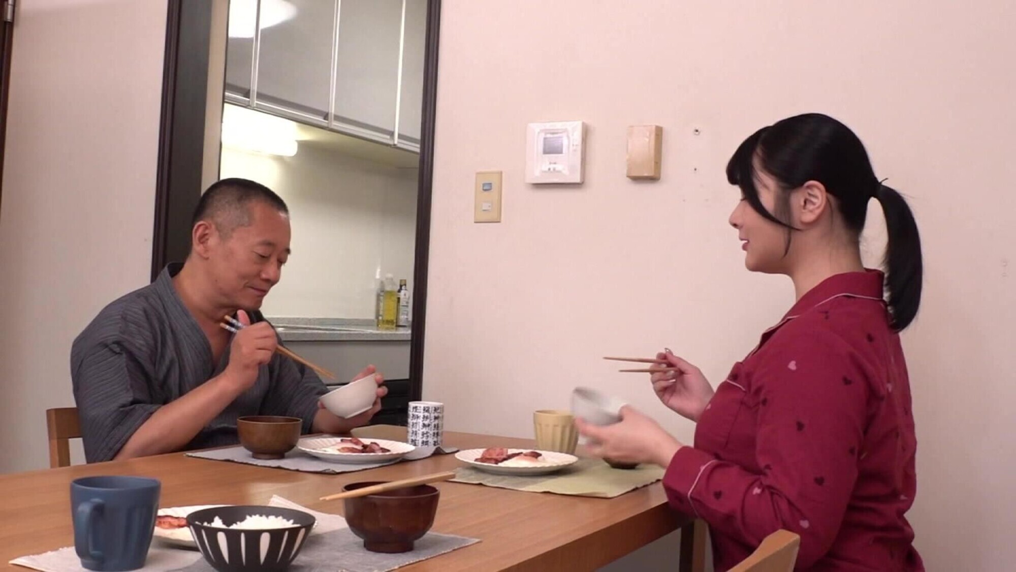 「旦那が出張中の3日間、嫌いな義父に中●しされ続けた巨乳妻（3）」のサンプル画像8枚目