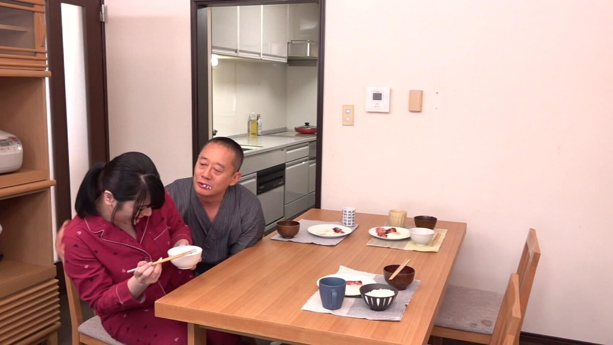 「旦那が出張中の3日間、嫌いな義父に中●しされ続けた巨乳妻（3）」のサンプル画像9枚目