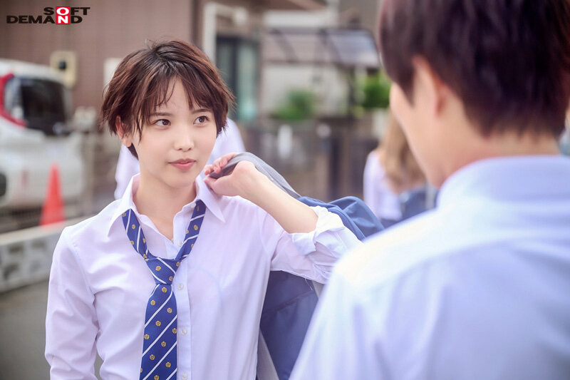 「ボーイッシュでイケメンな女友達に「おっぱいが大きくなってるか揉んでみて？」と言われて、そこから会うたびにおっぱいチェックすることになった…柴崎はる」のサンプル画像4枚目