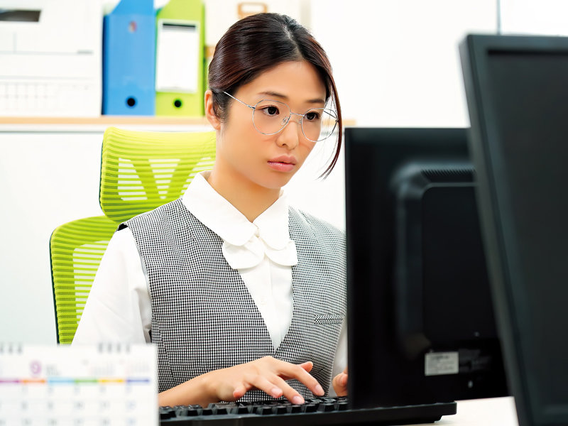 「続きは公式サイトから！」のサムネイル