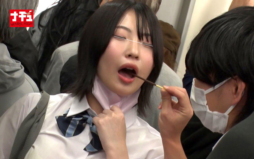「巨乳少女羞恥電車4 発育した胸を変態性癖で汚しまくれ！ 喉汁イラマ色白娘」のサンプル画像1枚目