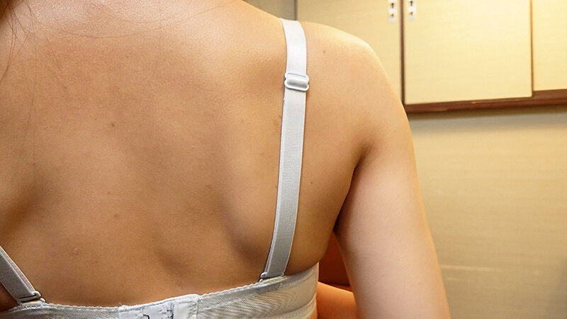 「「私で射精してっ」 女子社員自撮り誘惑オナニー」のサンプル画像5枚目