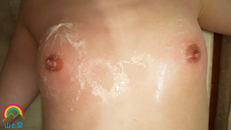 「敏感な乳首をこねくり回され我慢できず大量失禁…喉奥貫通イラマ輪●され白目イキしてしまうJ系 皆月ひかる」のサンプル画像19枚目