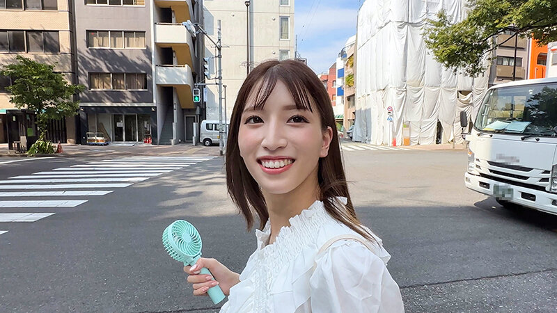 「パイパン素人人妻がナンパでハメ撮り中出し!ジーンズ似合うスレンダー新妻の浮気セックス」のサンプル画像3枚目