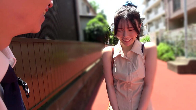 「【4K】競泳水着NTR 黒髪巨乳な隣人美女のハイレグ姿にフル勃起 結婚しているにも関わらず濃厚SEXで何度もイカされちゃいました 黒島玲衣」のサンプル画像1枚目