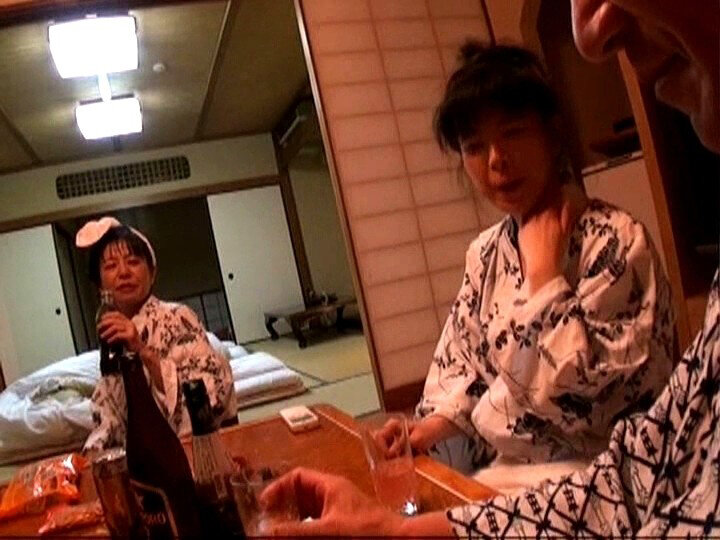 「【AIリマスター版】人妻不倫旅行×人妻湯恋旅行 collaboration ＃04 Side.A」のサンプル画像16枚目