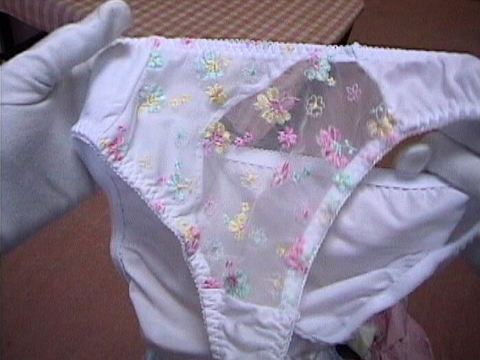 「本物女性宅侵入 ボディカメラ下着物色体験 2」のサンプル画像8枚目