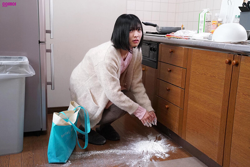 「【素人人妻】27歳巨尻M女セフレに中出し&ごっくん!ドジな奥さんがご奉仕フェラで大活躍」のサムネイル