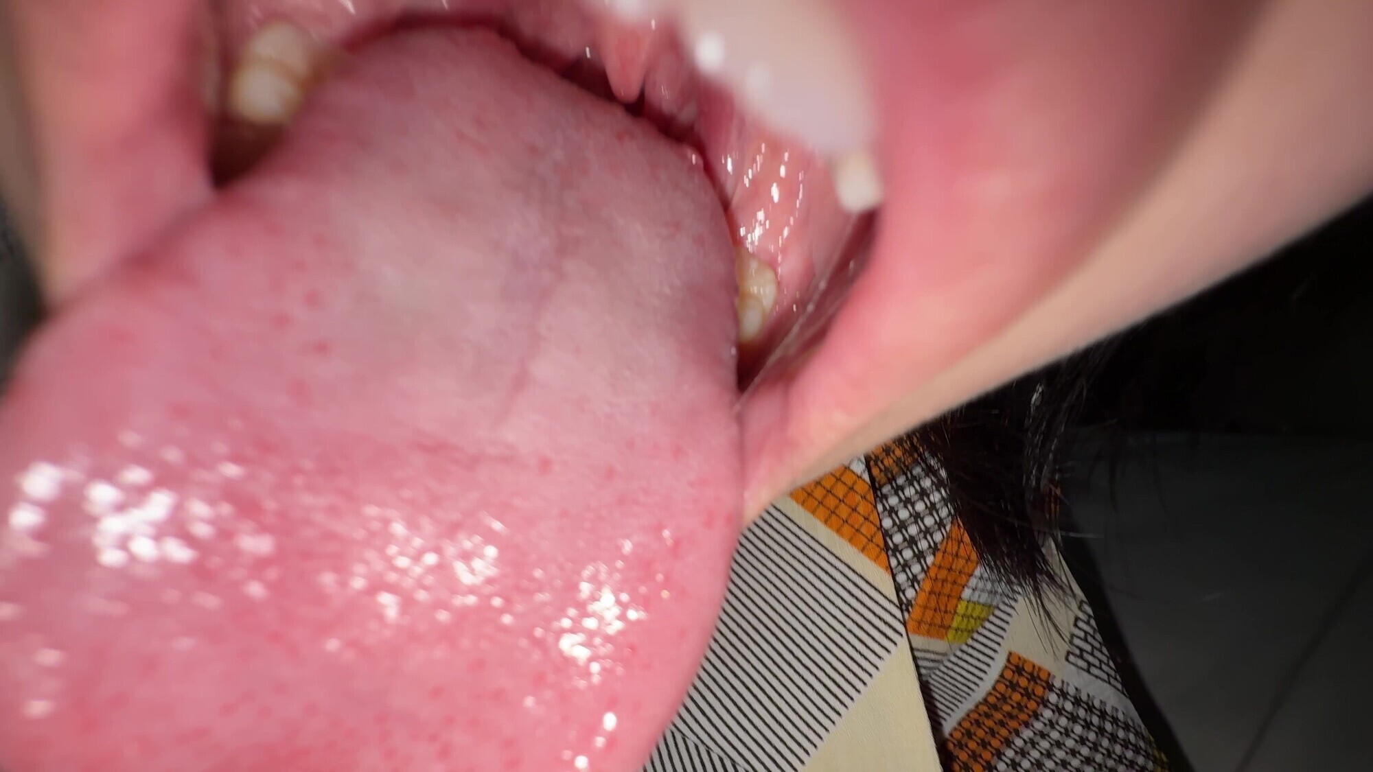 「【個人撮影】加護まりの暗い部屋で鼻●●&手コキ」のサンプル画像20枚目