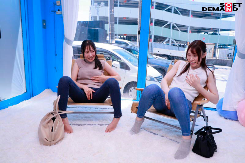 「マジックミラー号 友達同士のオナニー見せ合い初体験!友達に見られながら指に電マにエスカレート! さらに「生チ○ポを擦ってみませんか?」と提案するとヌルっとオマ○コに挿入し生ハメSEX!」のサンプル画像2枚目