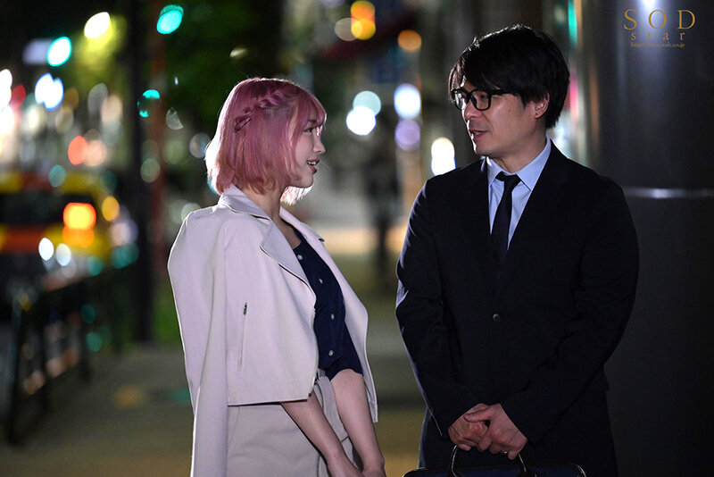「「元教子とベロキス沼にハマってしまいました。」5年ぶりに再会した唯井は、見違えるほどキレイになっていたので、性欲に負けて唾液絡み合い濃密接吻不倫をしてしまった僕は最低の現役教師です。 唯井まひろ」のサンプル画像11枚目