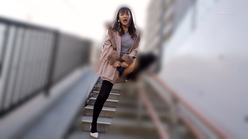 「木下ひまり・田中ねね他8人の美女が野外露出で羞恥プレイ！中出し絶頂ベスト集」のサンプル画像5枚目