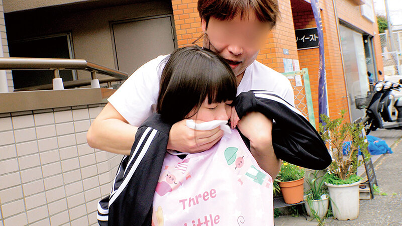 「保育士さん無断連れ込み非コンプラ性交2」のサンプル画像2枚目