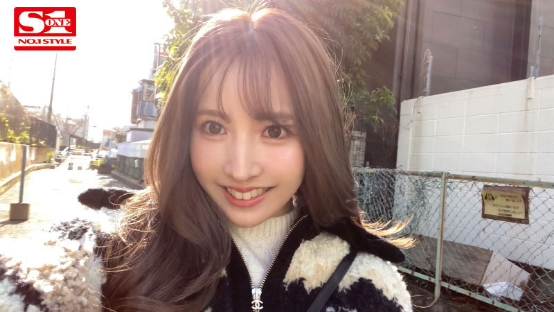 「初体験は三上悠亜 童貞喪失してあげたその日からひたすらセックスに明け暮れた2人きりの筆おろしドリーム同棲ドキュメント」のサンプル画像1枚目