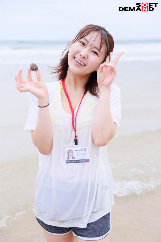 「【SOD女子社員】夏の新人AD4名がマジックミラー号企画リハーサルに挑戦【羞恥プレイ】」のサンプル画像1枚目