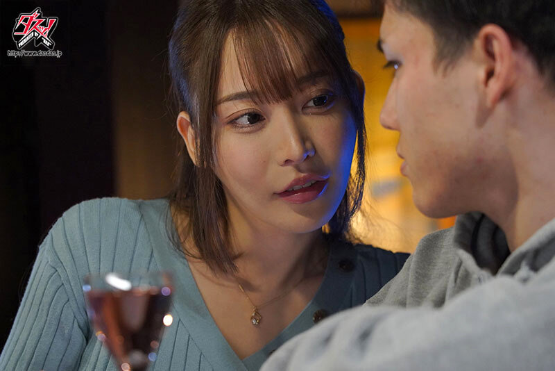 「「もう全部夢だから」酔った勢いで浮気セックスしたバイト先の先輩に何度も中出しした最後の夜。 七瀬アリス」のサンプル画像1枚目