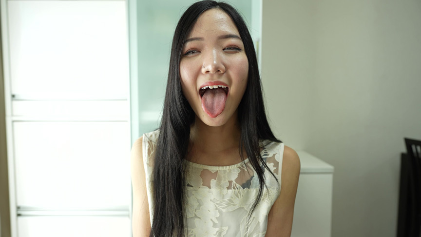 「【個人撮影】桃瀬まゆの舌ブラシで「汚舌苔」採取」のサムネイル