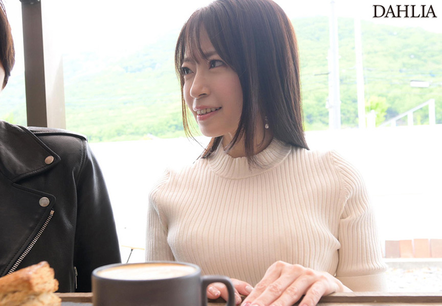 「卑猥な色白美人と性欲剥き出し孕ませ温泉旅行ドキュメント 中出し解禁4発！！！」のサンプル画像1枚目