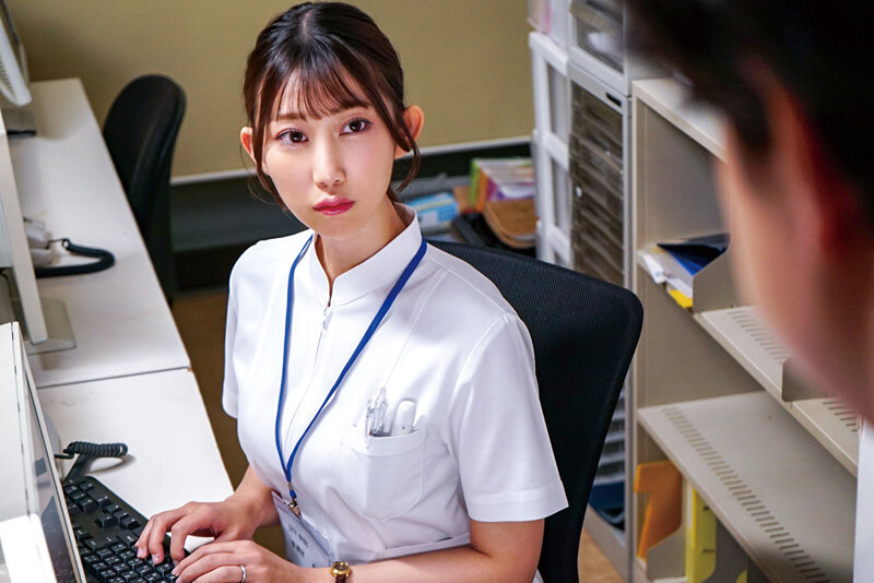 「人妻看護師 背徳の巨根患者ねとられ回診ナースコール 春乃るる」のサンプル画像2枚目
