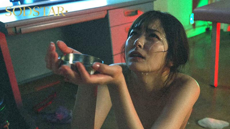 「皆から好かれる院内のムードメーカー看護師A（26）職場で隠れモテしている既婚ドクターYが調合した謎のビタミン剤を盛られキ○セク漬け ガンギマリよだれ垂れ流しグラインド騎乗位中毒者に 青空ひかり」のサンプル画像10枚目