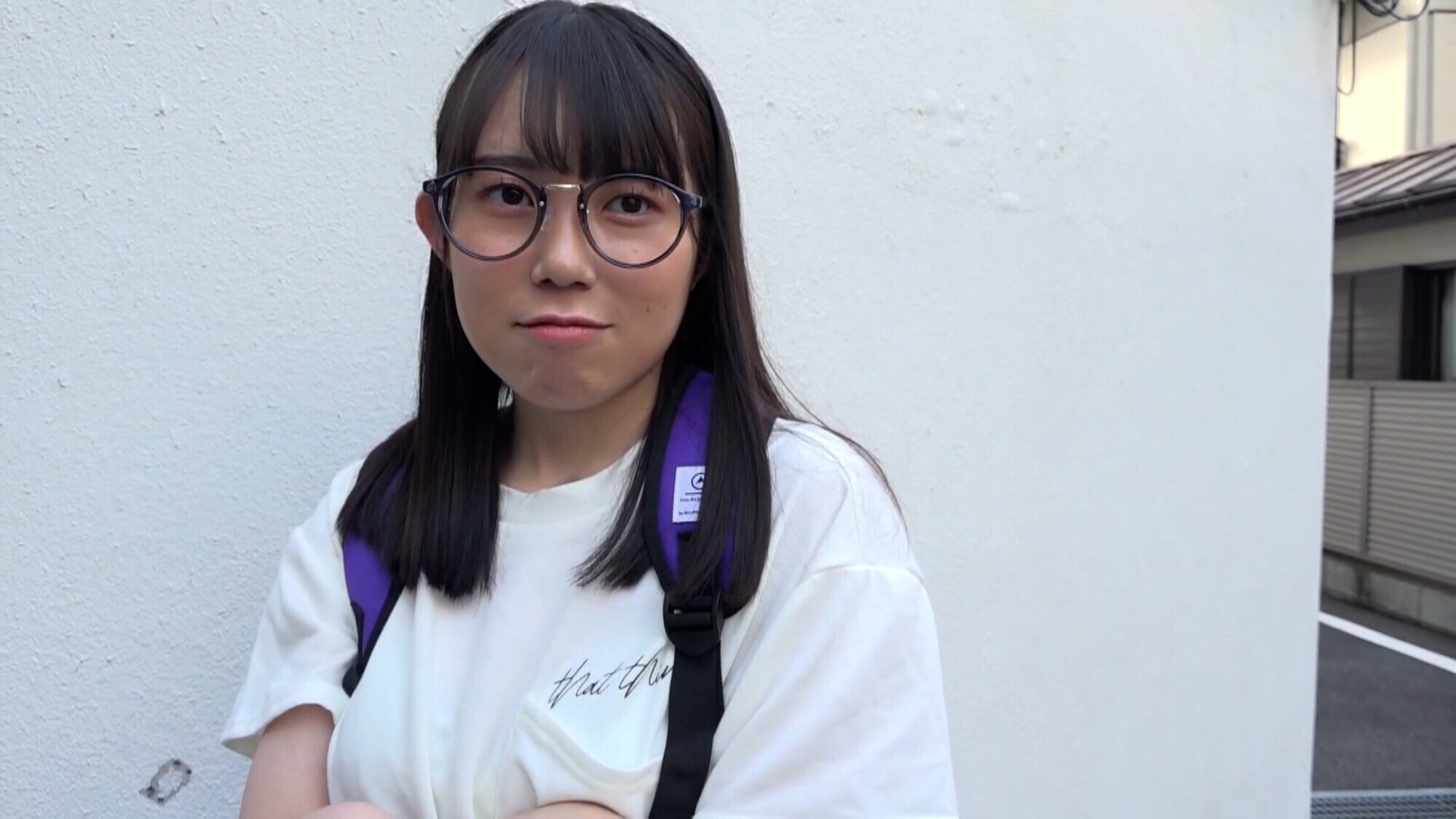 「地味目な陰キャ眼鏡娘をナンパしてAV男優と嵌め撮りしませんか?もの静かな乙女も性への興味は尽きない貪欲SEX!」のサンプル画像1枚目
