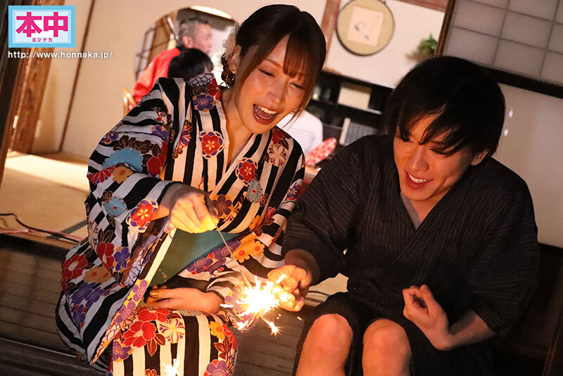 「手しか繋いだことない初恋相手が地元で有名ヤリマンギャルに…。もう妊娠させちゃってるってばぁ！状態で膣奥に射精しても射精しても腰振りやめないエッグイ腰振り騎乗位中出し16発ぶっこ抜かれた帰省中の3日間 七瀬アリス」のサンプル画像8枚目