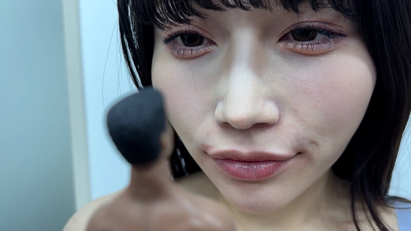 「【素人ナンパ】お姉さん系美女ひなみちゃんが濃厚唾液プレイでM男を責める激エロ動画」のサンプル画像1枚目