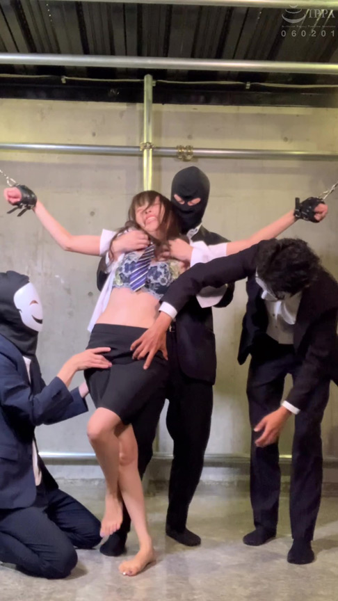 「真木今日子のくすぐりプレイ動画|TICKLE PRODUCTION THRILLで悶絶する姿が話題」のサンプル画像3枚目