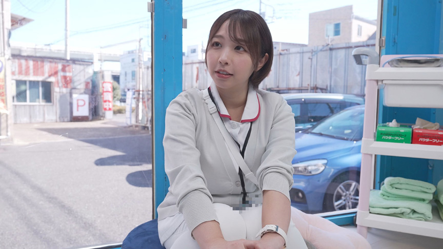 「現役看護師がお口のみで包茎皮むき治療に挑戦！皮に包まれた勃起チ○ポがねっとり舌技でズル剥け！産まれて初めて出てきた亀頭の先から無許可射精がドピュドピュ止まらない！！撮って出し！マジックミラー号～みのり編～」のサンプル画像1枚目