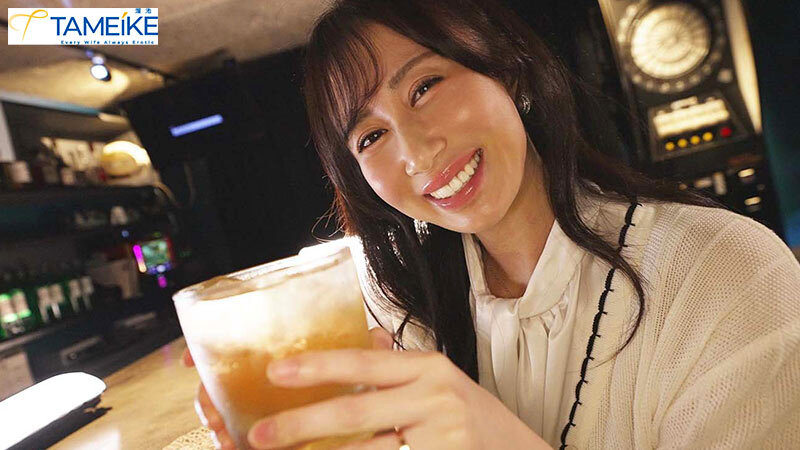 「熟女人妻・小宮かおるが魅せる初中出し不倫デート|素の表情でイキまくる濃密な一夜」のサンプル画像4枚目