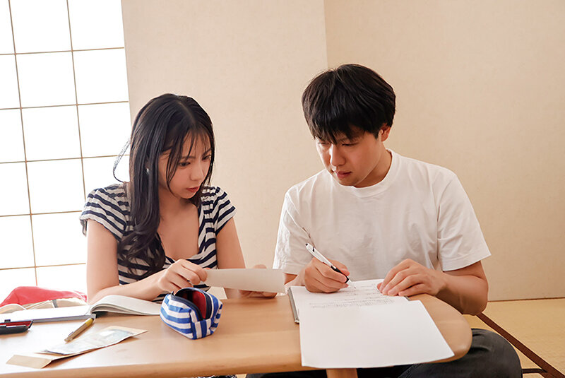 「吉澤友貴が魅せる人妻の不倫NTR！巨根青年との秘密の中出し関係が止まらない」のサンプル画像2枚目