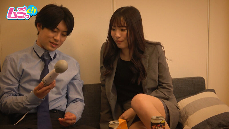 「ニンゲン観察 恋人と別れたばかりの男女が密室で二人きりになれば結局ヤルっきゃない！同期の男女が酒の勢いでおチ〇ポとおマ〇コを擦り付けあう始発待ちの夜。」のサンプル画像3枚目
