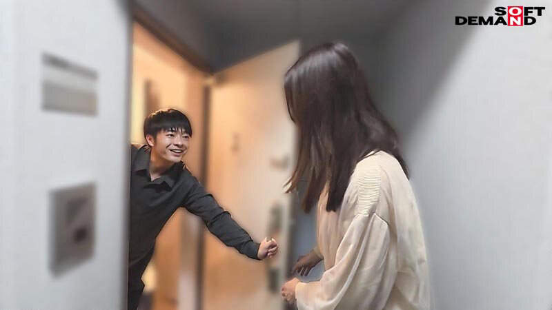 「栗原早苗が童貞を筆おろし!スレンダー長身人妻の禁断不倫セックスで成長する物語」のサンプル画像14枚目