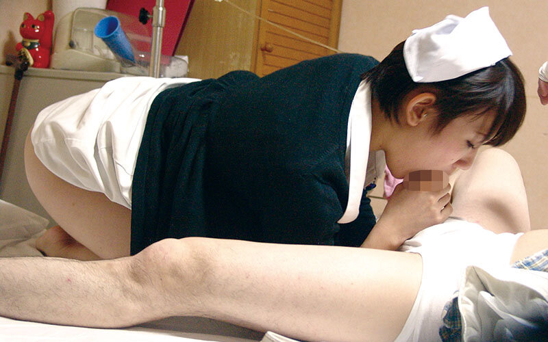 「病院でナースのムチムチおばさんに勃起チ○ポを露出したら…4時間」のサンプル画像15枚目