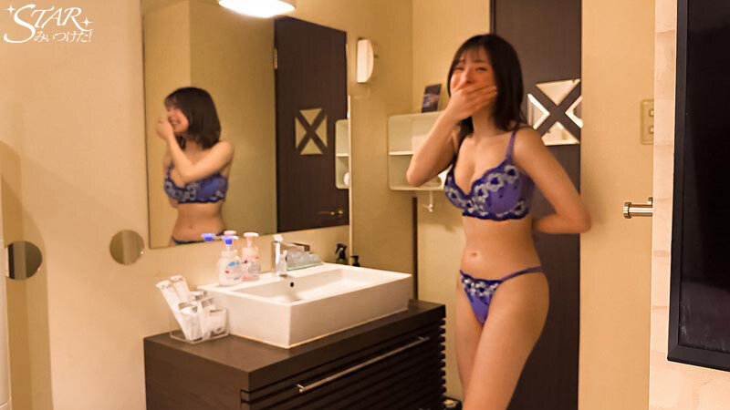 「AVデビュー前の秘蔵映像公開！Iカップシャカリキアルバイター女子大学生（20）小笠原菜乃」のサンプル画像8枚目