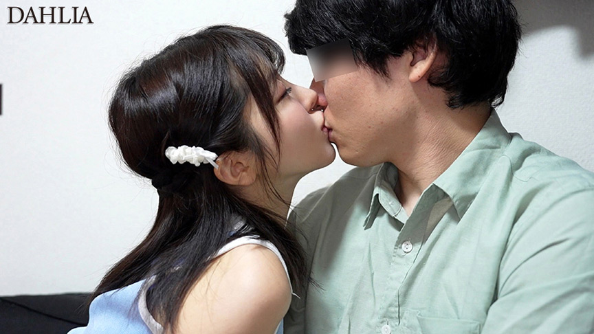 「人生初!はじめて童貞クン宅におじゃましますぅ!!ダリア専属AV女優のテク不発!?癒しのイチャラブ超リアル筆おろし解禁スペシャル!!! 善場まみ」のサンプル画像2枚目