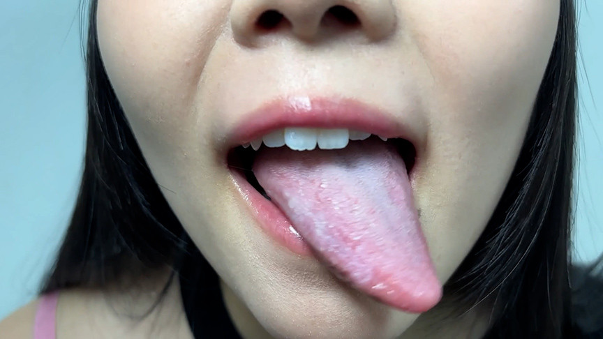 「長い舌!みすずちゃんの口内観察」のサンプル画像1枚目