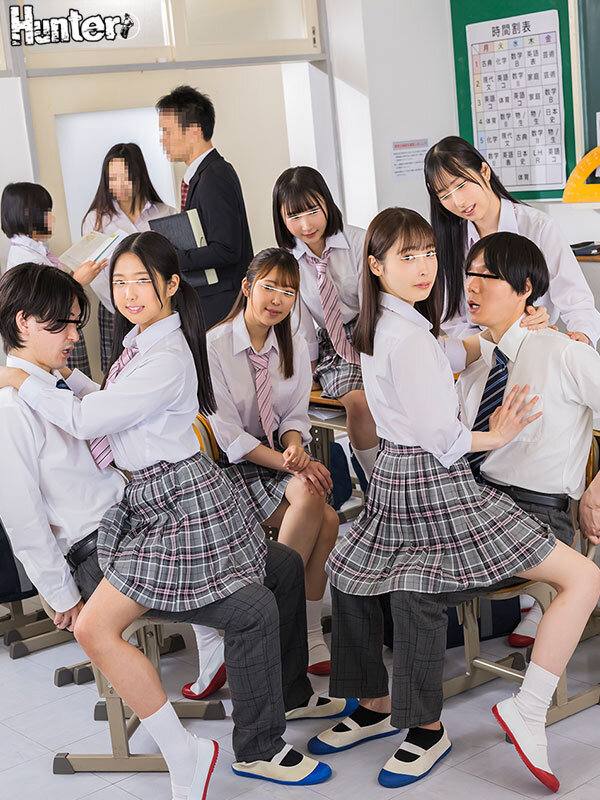 「『バレずにイケる？』教室でスカート内ちょいハメSEX！エッチな女子〇生の間で流行ってます！教室で小悪魔女子による休み時間＆放課後の危険な遊び」のサンプル画像1枚目